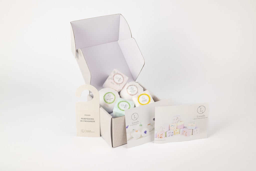 Bath Bombs and Shower Steamers Gift Set, Relaxing Natural Bath Gift Box